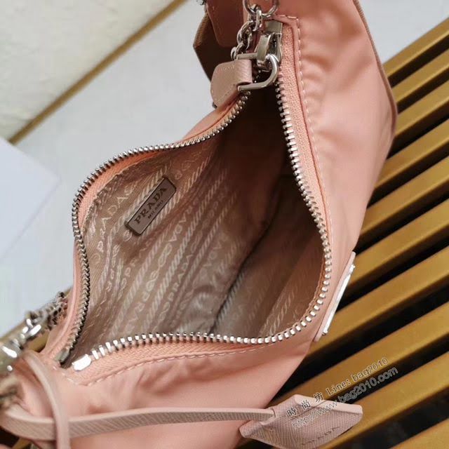 prada女包 普拉達2020新款nylon Hobo手拎包 時尚百搭 prada腋下包 1BH204 Prada單肩斜挎包  pyd2396